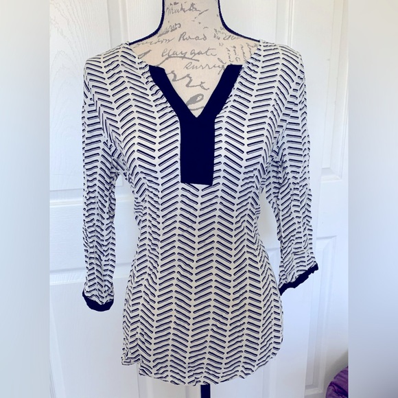 Old Navy herring bone blouse. - Picture 1 of 1